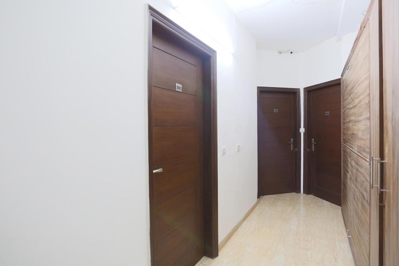 Oyo 72519 Meera Bhawan Vrindāvan Exterior photo