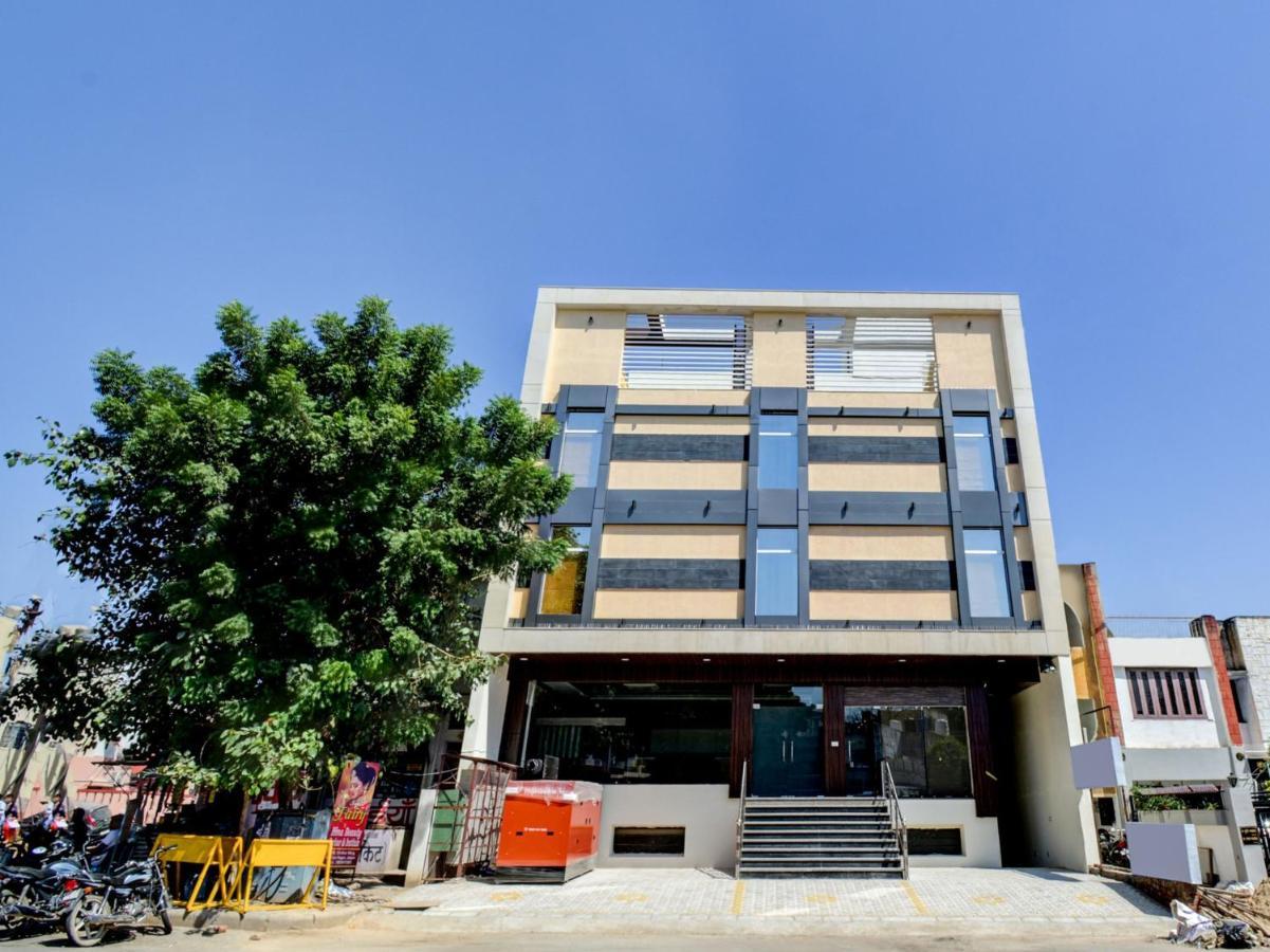 Oyo 72519 Meera Bhawan Vrindāvan Exterior photo